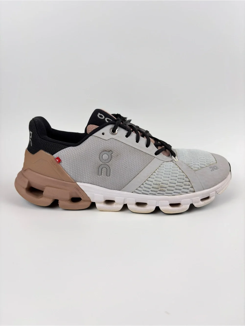 On Cloudflyer Running Sneakers